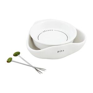 MUD PIE NWT 4pc stacked olive dish set -white